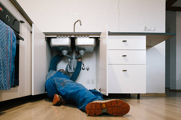 Professional Emergency Plumber technician working in Montgomery, PA